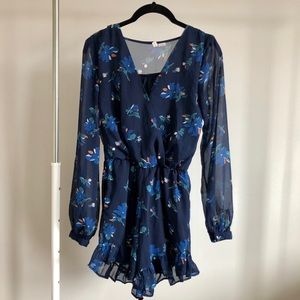 ✨2/$30✨ Longsleeve Navy Floral Romper with Ruffles